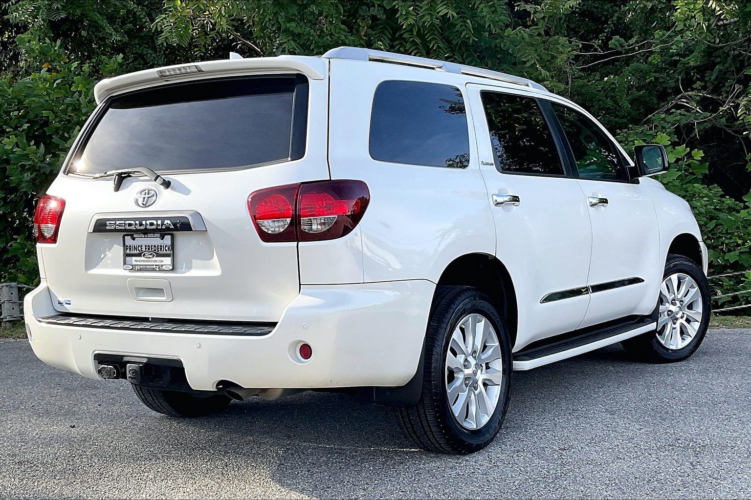 Used 2021 Toyota Sequoia Platinum AWD/4WD image 13