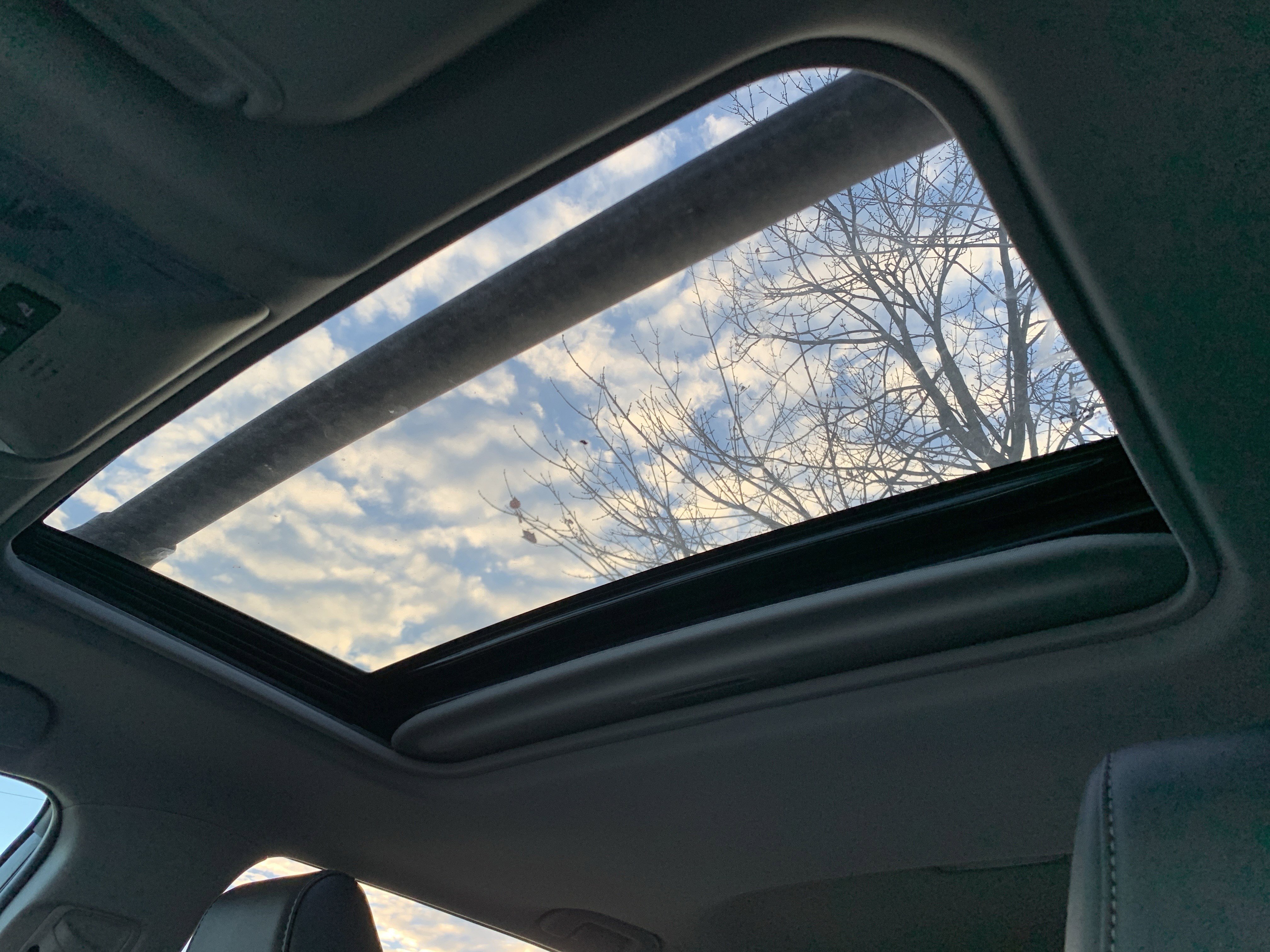 Used 2024 Toyota RAV4 XLE Premium image 28