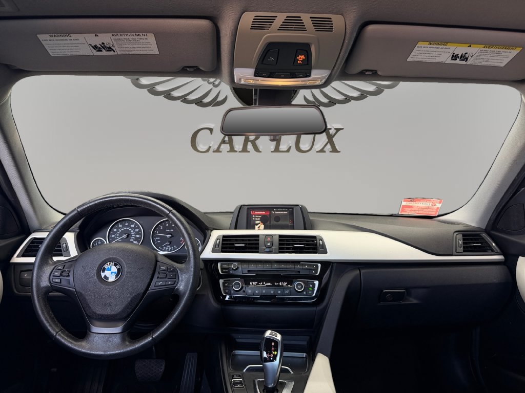 Used 2018 BMW 320i xDrive Sedan AWD/4WD image 11