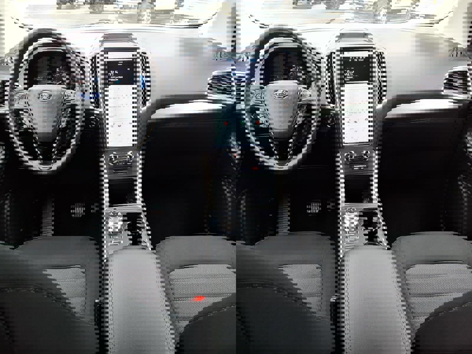 Certified 2022 Ford Edge SE w/ Black Appearance Package image 18