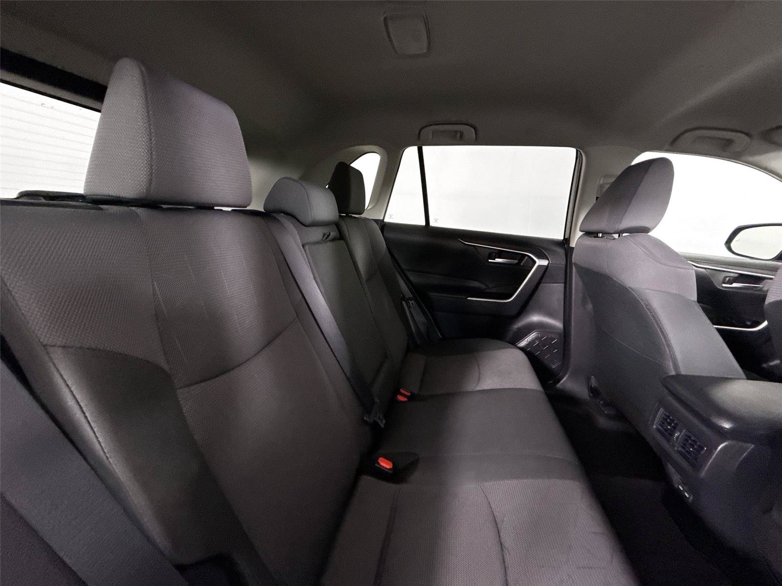 Certified 2025 Toyota RAV4 XLE AWD/4WD image 40