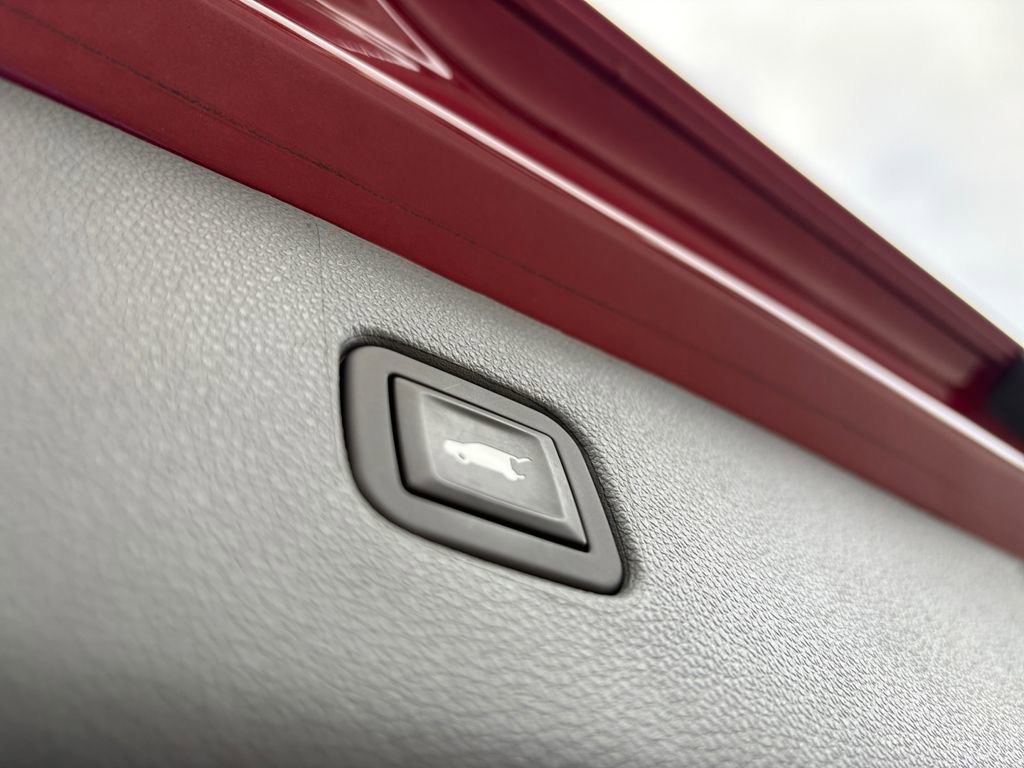 Used 2019 Chevrolet Blazer LT image 18