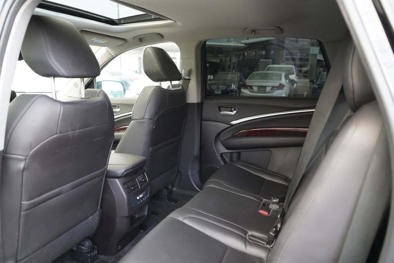 Used 2015 Acura MDX FWD image 17