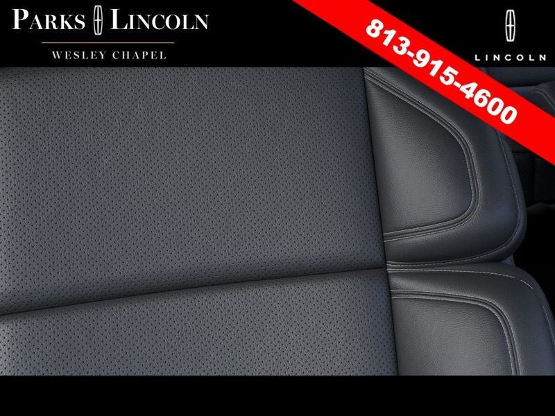 New 2026 Lincoln Navigator Reserve w/ Jet Appearance Package AWD/4WD image 16