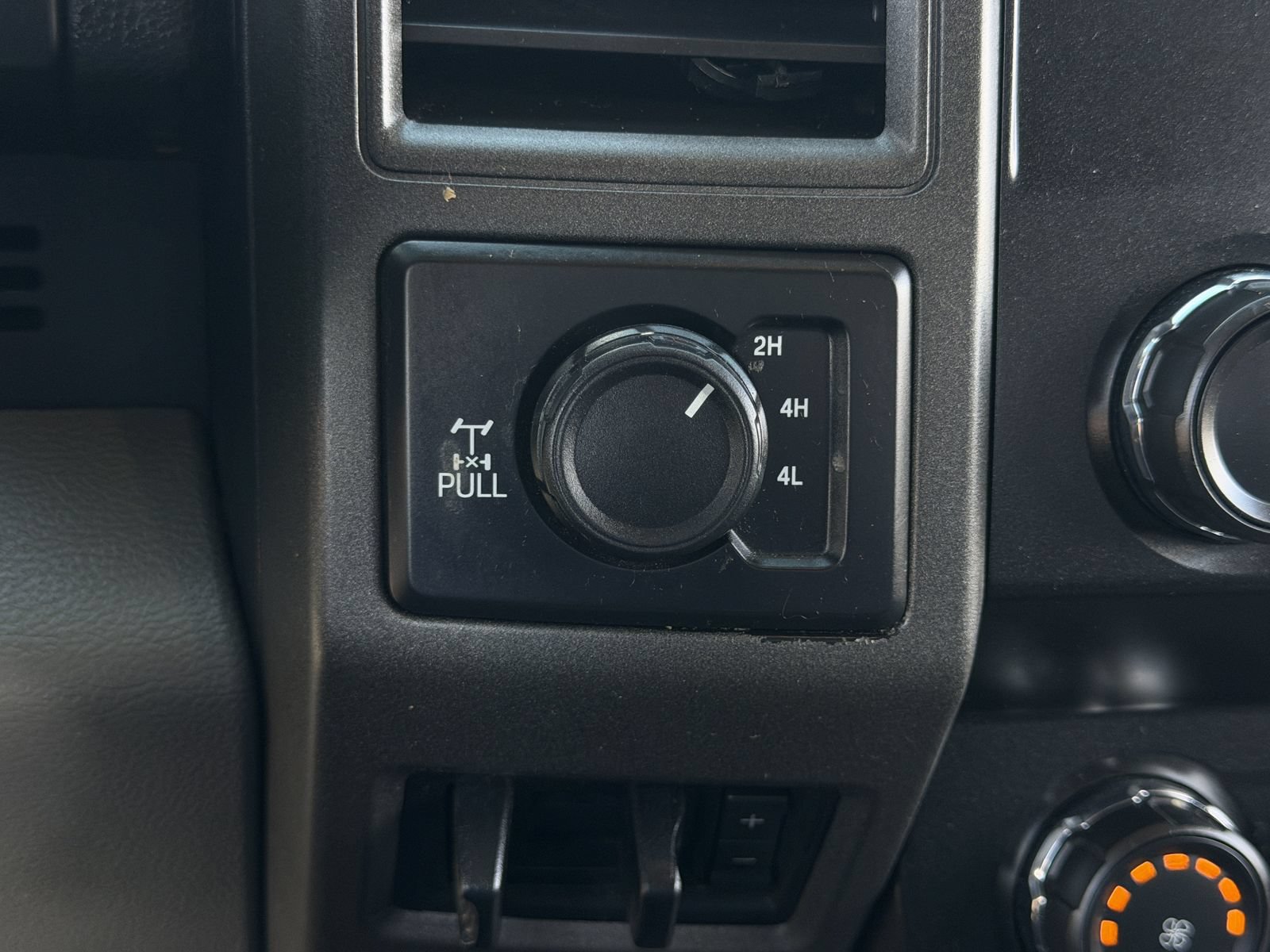 Used 2019 Ford F350 XL w/ STX Appearance Package AWD/4WD image 23