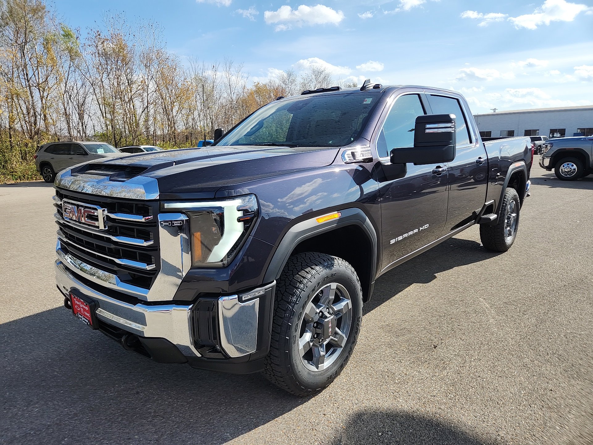 New 2026 GMC Sierra 2500 SLE image 4