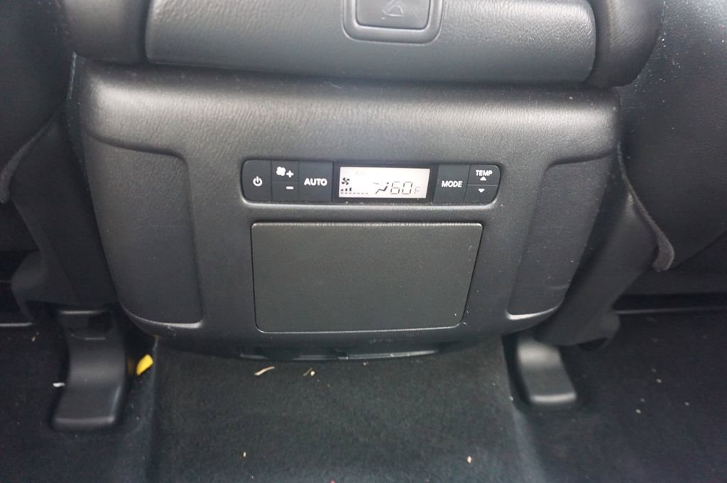 Used 2023 Nissan Armada SL w/ Captain's Chairs Package image 17