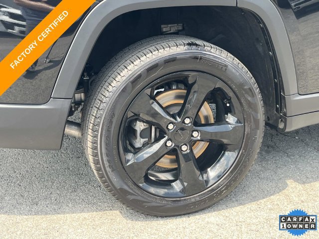 Certified 2025 Jeep Grand Cherokee L Limited w/ Luxury Tech Group II AWD/4WD image 12