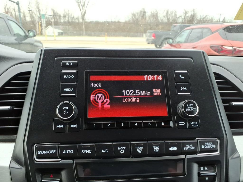 Used 2019 Honda Odyssey LX image 16