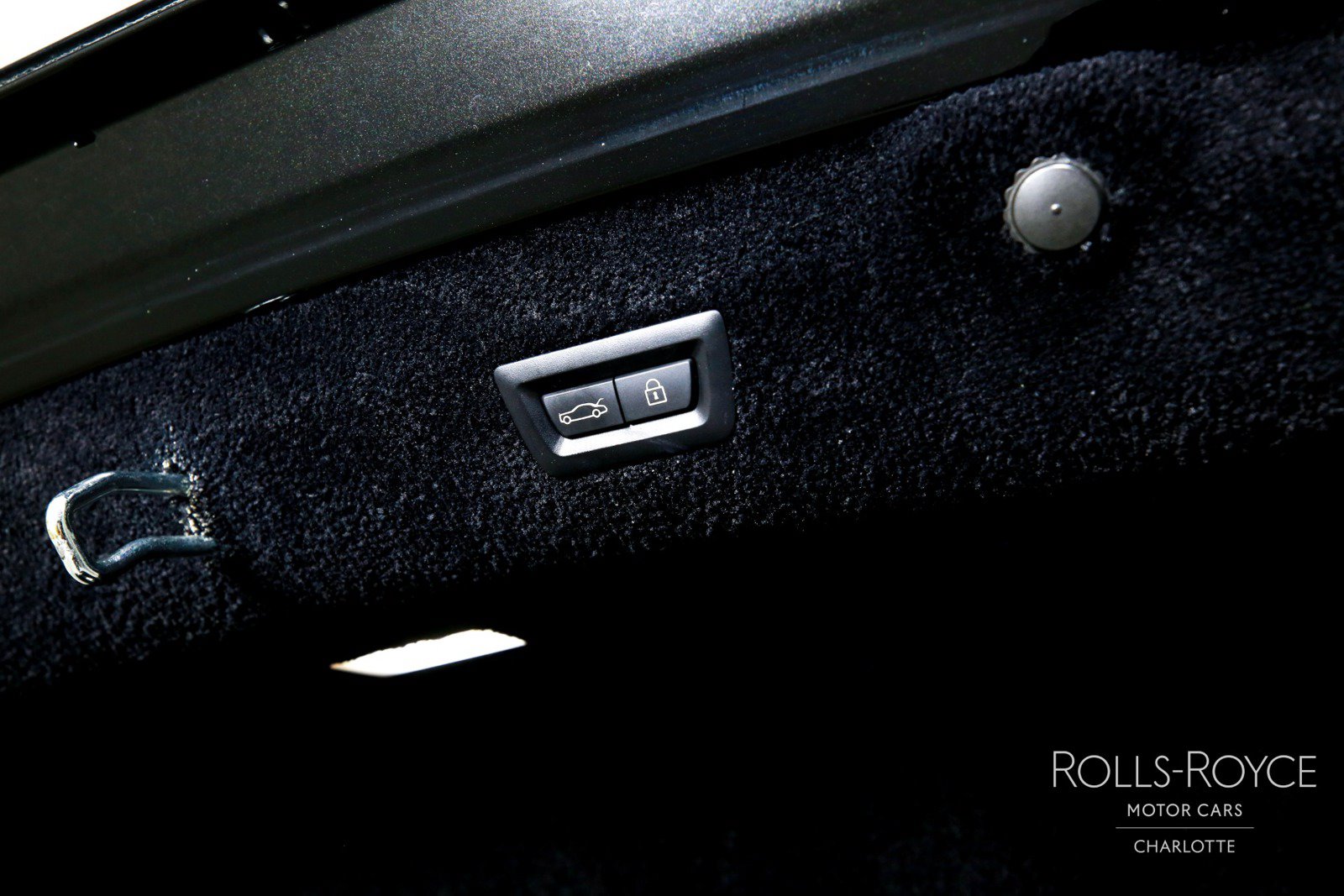 Used 2020 Rolls-Royce Phantom Sedan RWD image 27