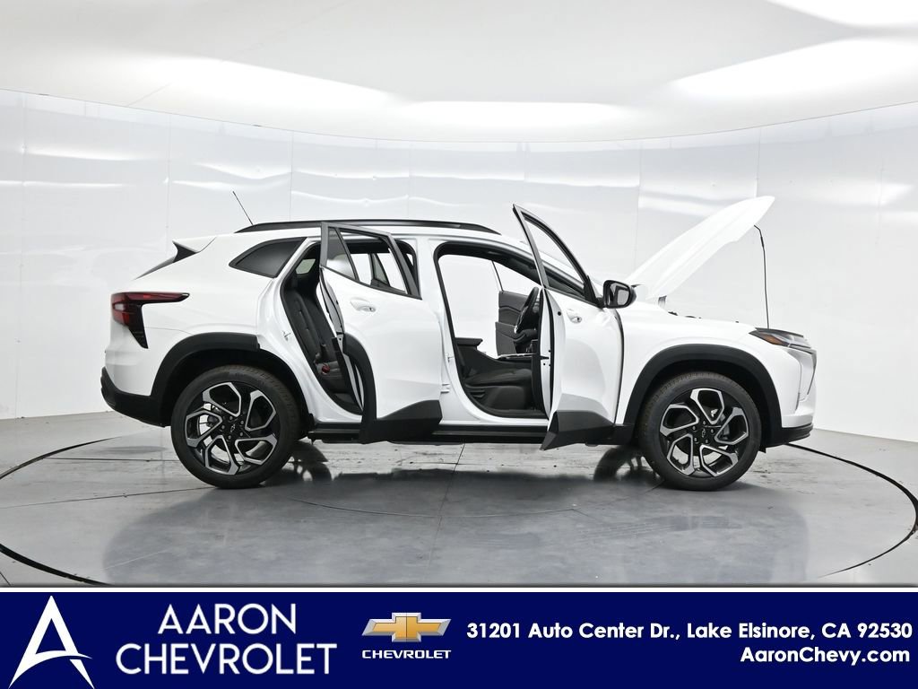 New 2026 Chevrolet Trax RS w/ Driver Confidence Package FWD image 3