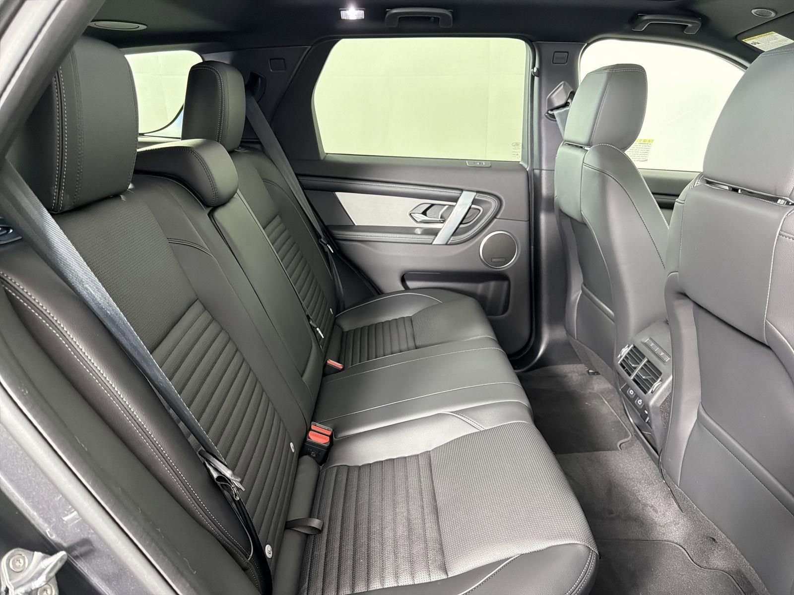 New 2026 Land Rover Discovery Sport Landmark image 31