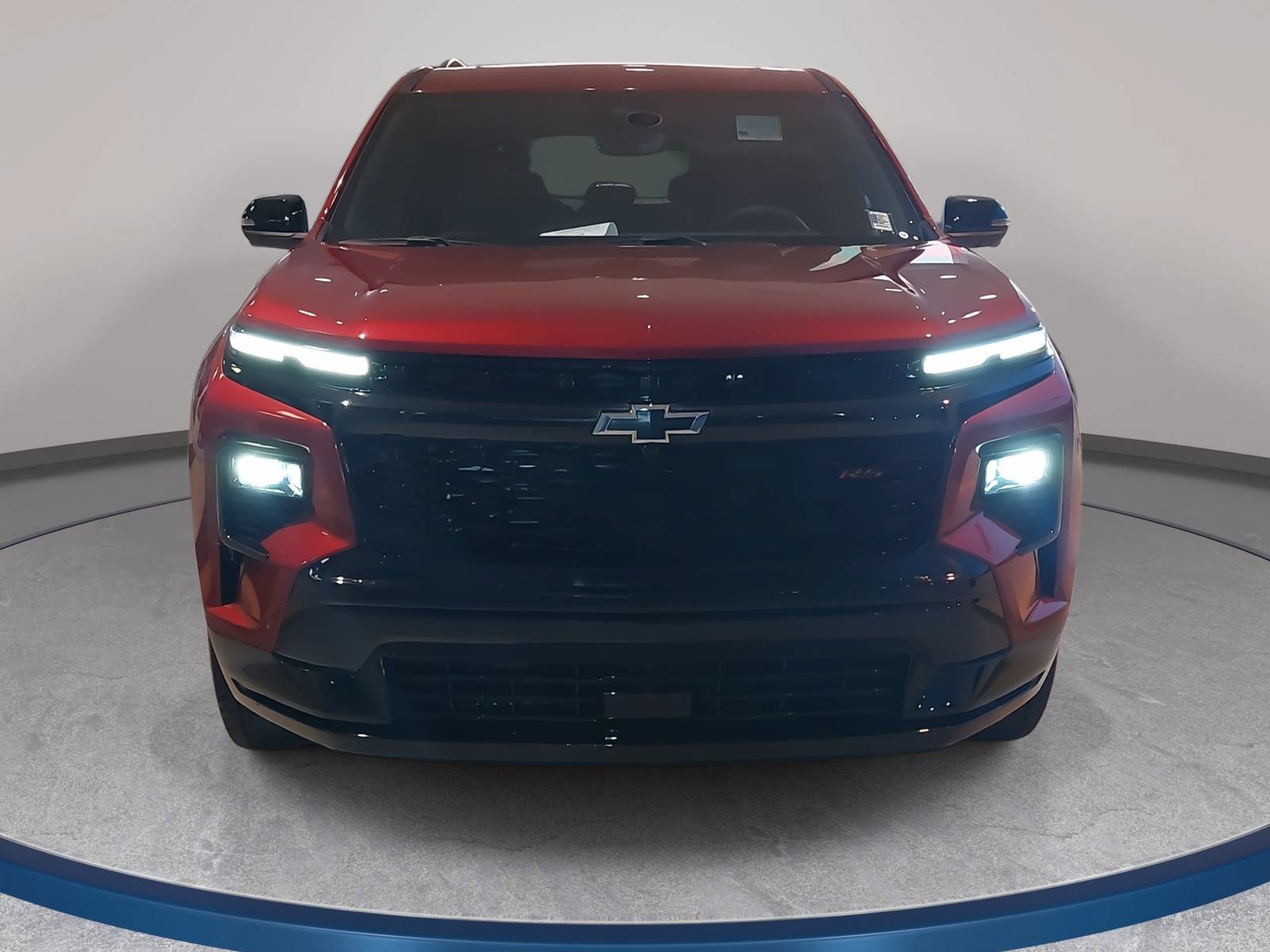 Used 2025 Chevrolet Traverse RS FWD image 2
