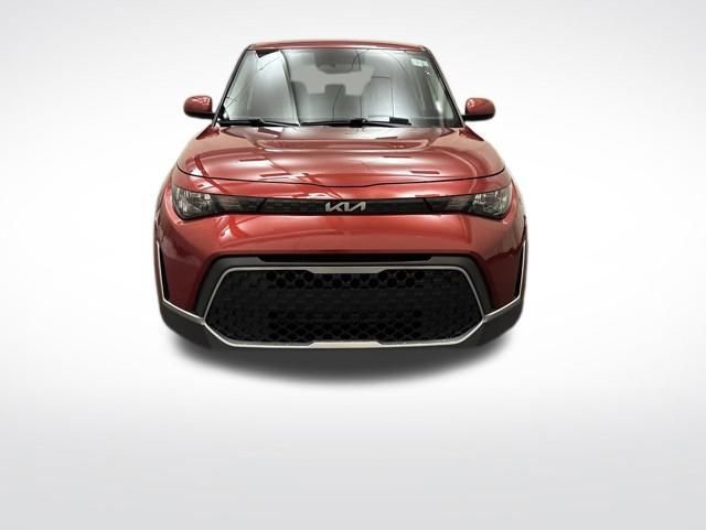 Certified 2023 Kia Soul LX w/ LX Technology Package FWD image 5
