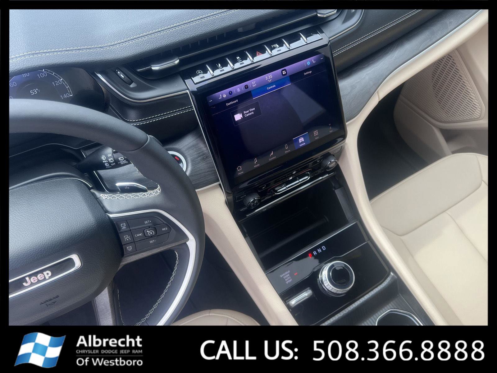 Used 2025 Jeep Grand Cherokee Limited AWD/4WD image 28