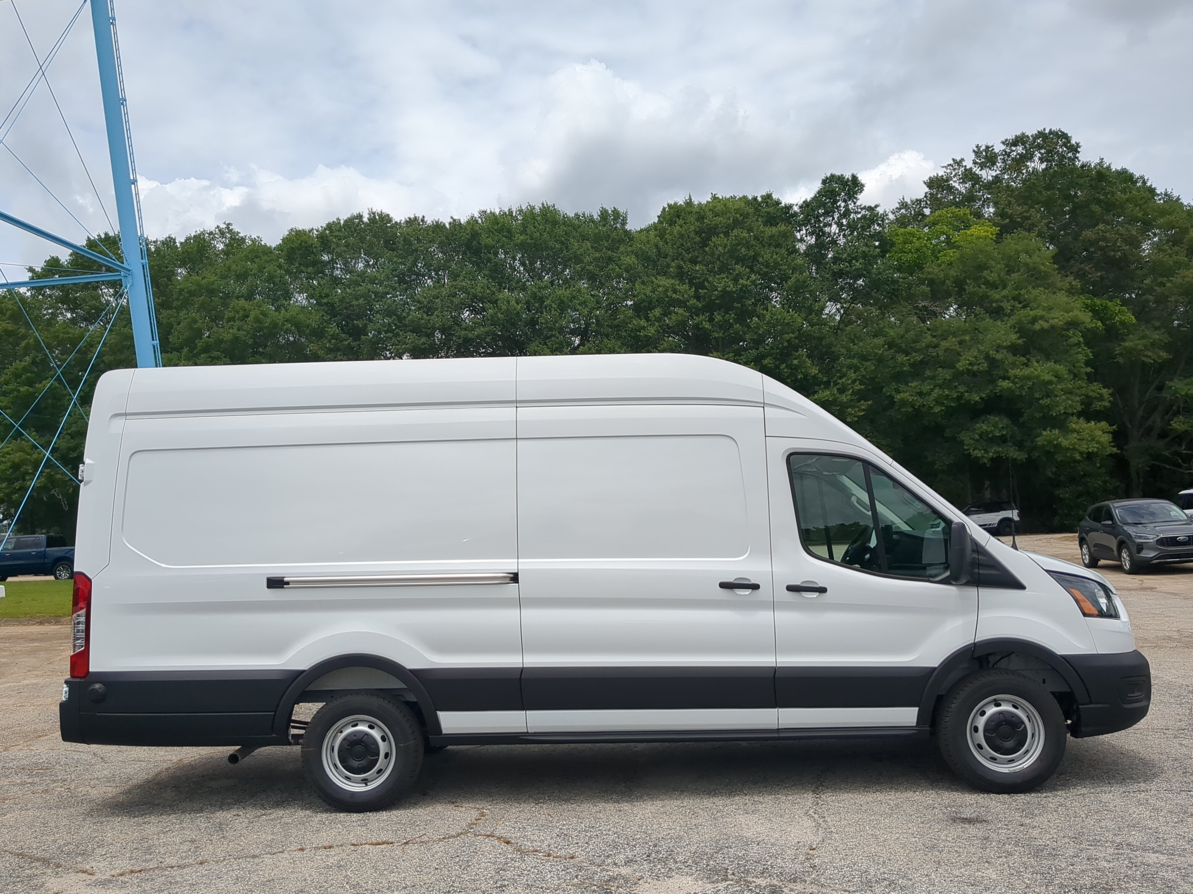 New 2026 Ford Transit 250 148 High Roof Extended RWD video 2