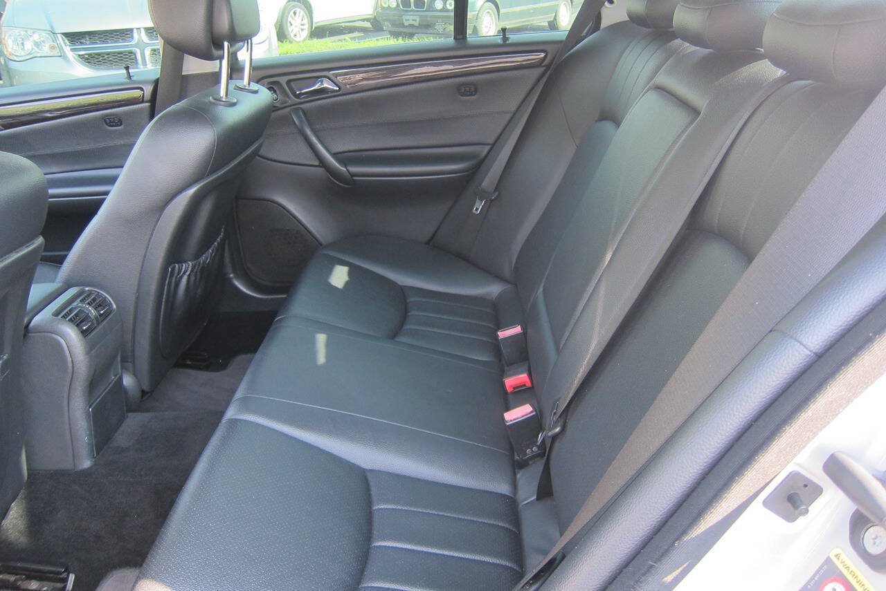 Used 2006 Mercedes-Benz C 350 4MATIC Sedan image 15