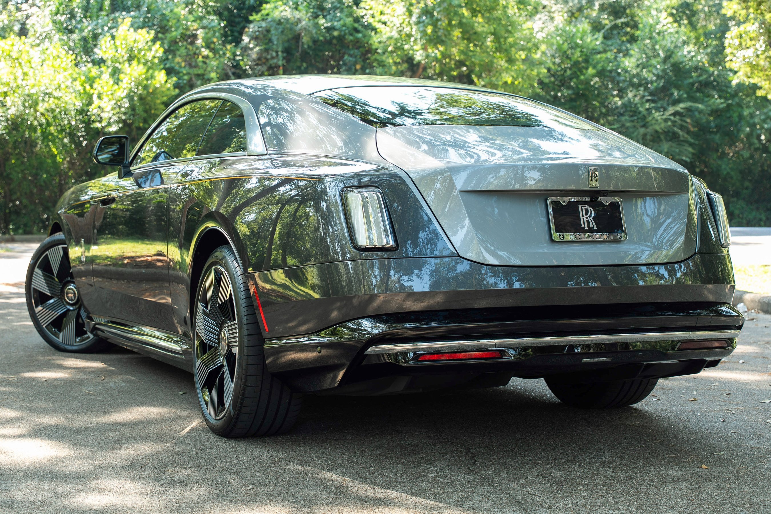 Used 2025 Rolls-Royce Spectre w/ Spectre Launch Package image 47