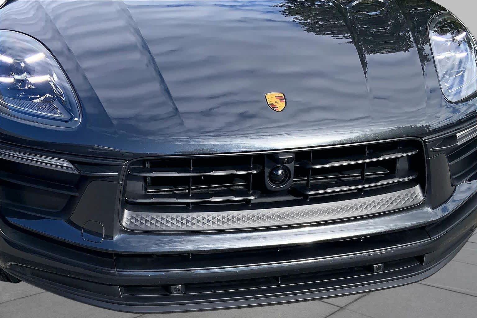 Used 2026 Porsche Macan AWD/4WD image 31