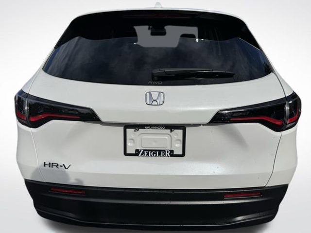 New 2026 Honda HR-V LX image 5