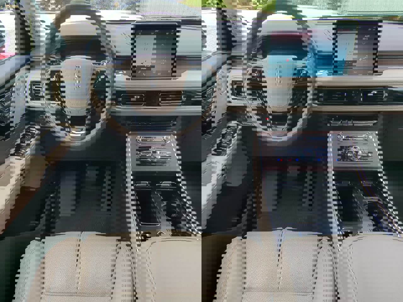 Used 2021 Lincoln Aviator Reserve w/ Equipment Group 202A image 14