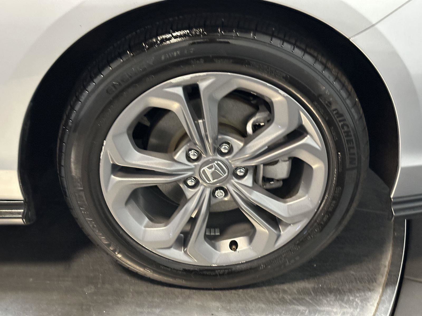 Used 2024 Honda Accord EX image 17