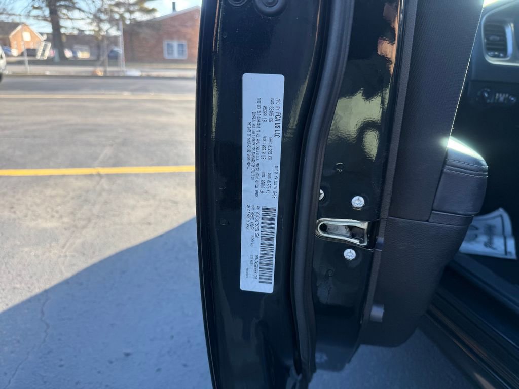 Used 2019 Dodge Charger R/T w/ Blacktop Package image 33