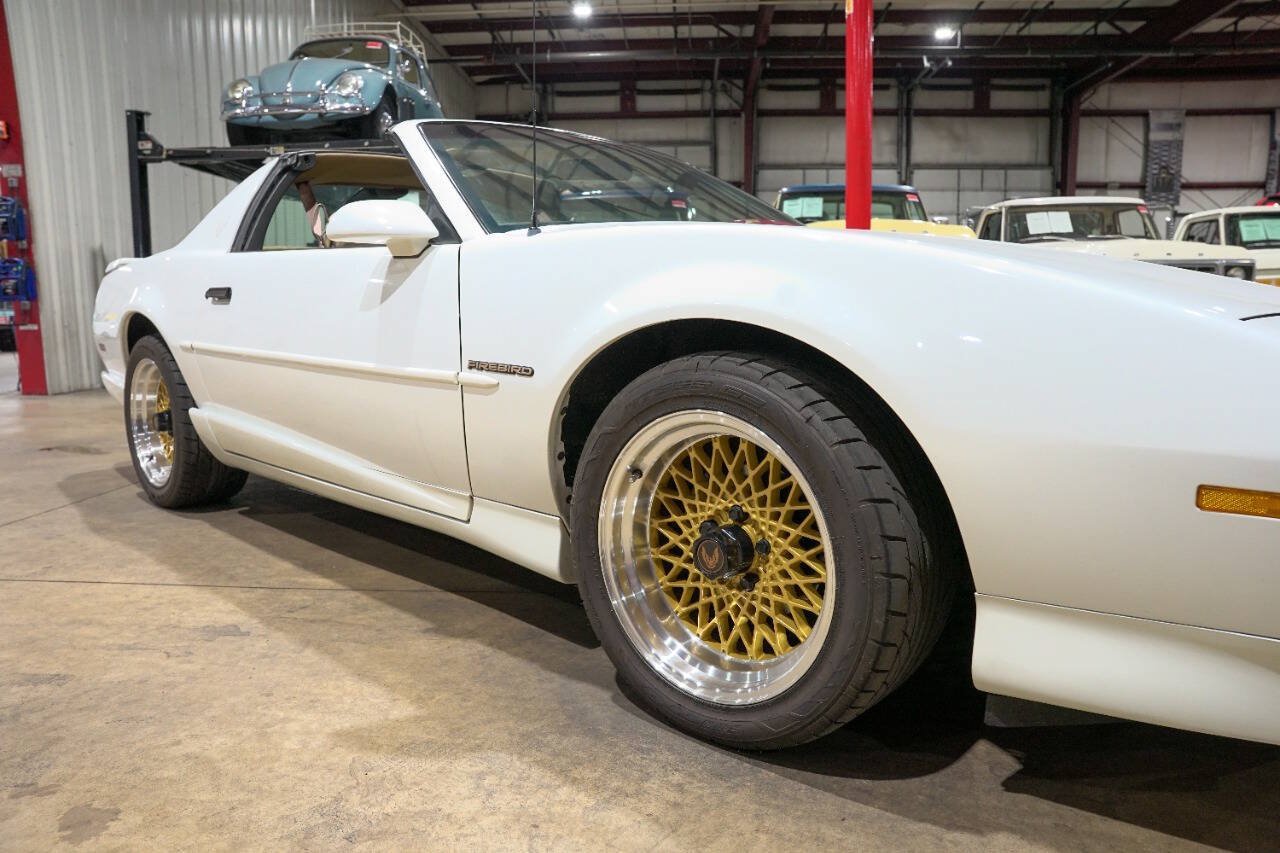 Used 1992 Pontiac Firebird Formula RWD image 31