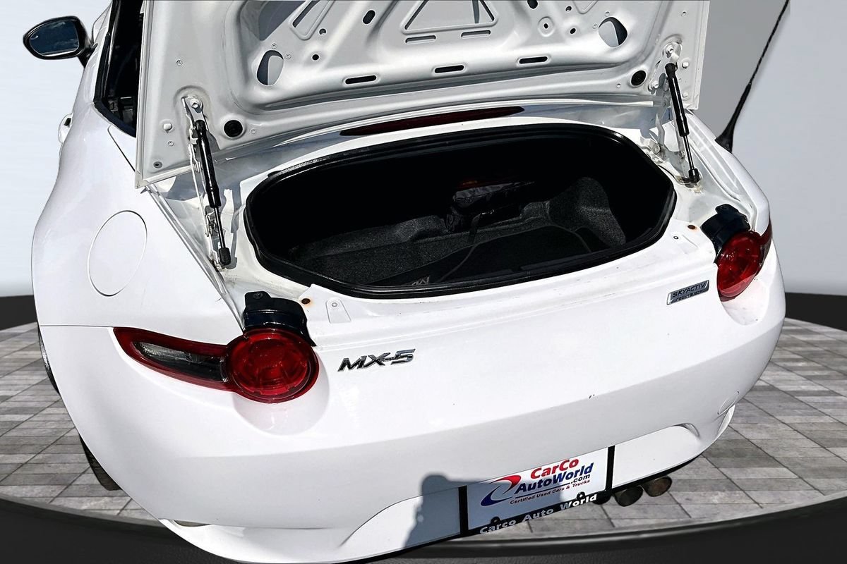 Used 2016 MAZDA MX-5 Miata Sport RWD image 23
