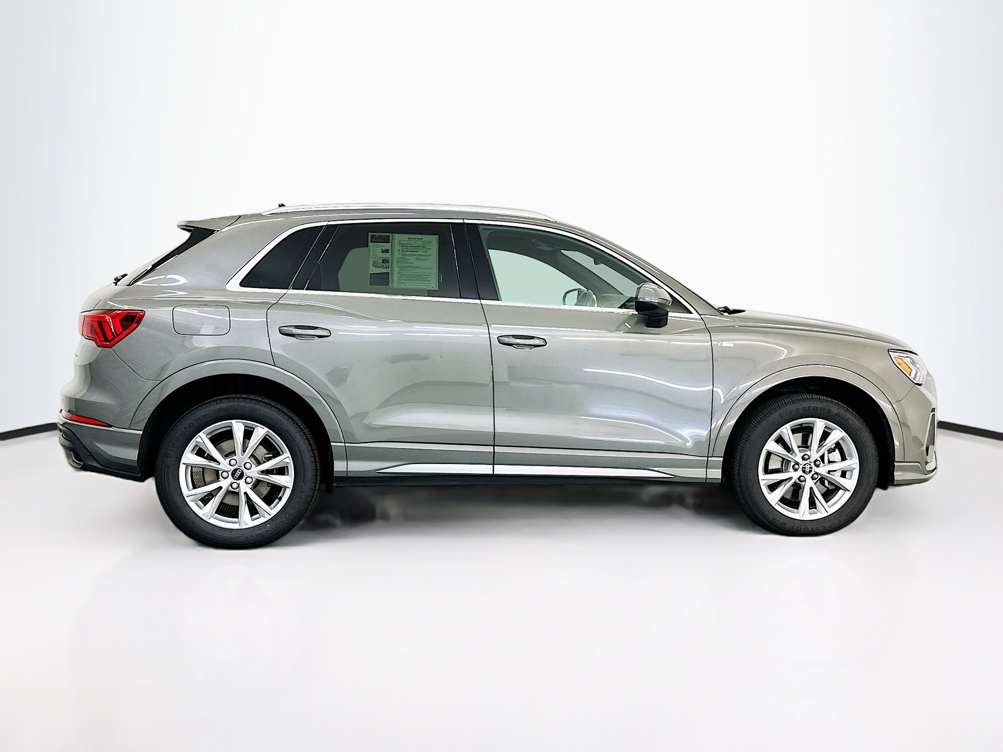 Used 2023 Audi Q3 2.0T Premium image 10
