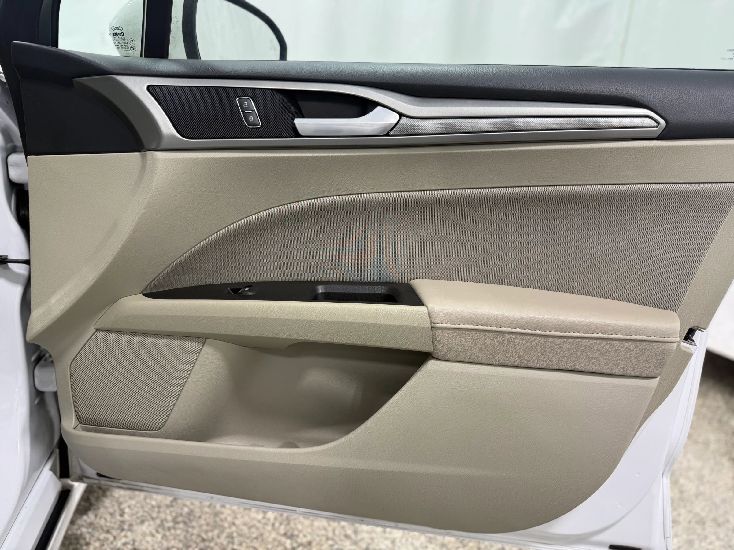 Used 2019 Ford Fusion SE image 22