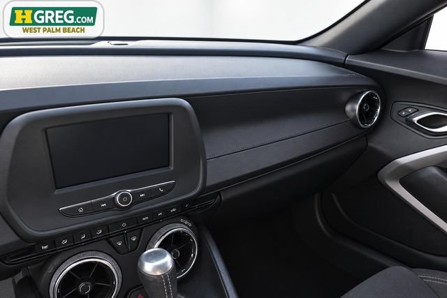 Used 2020 Chevrolet Camaro LT RWD image 13