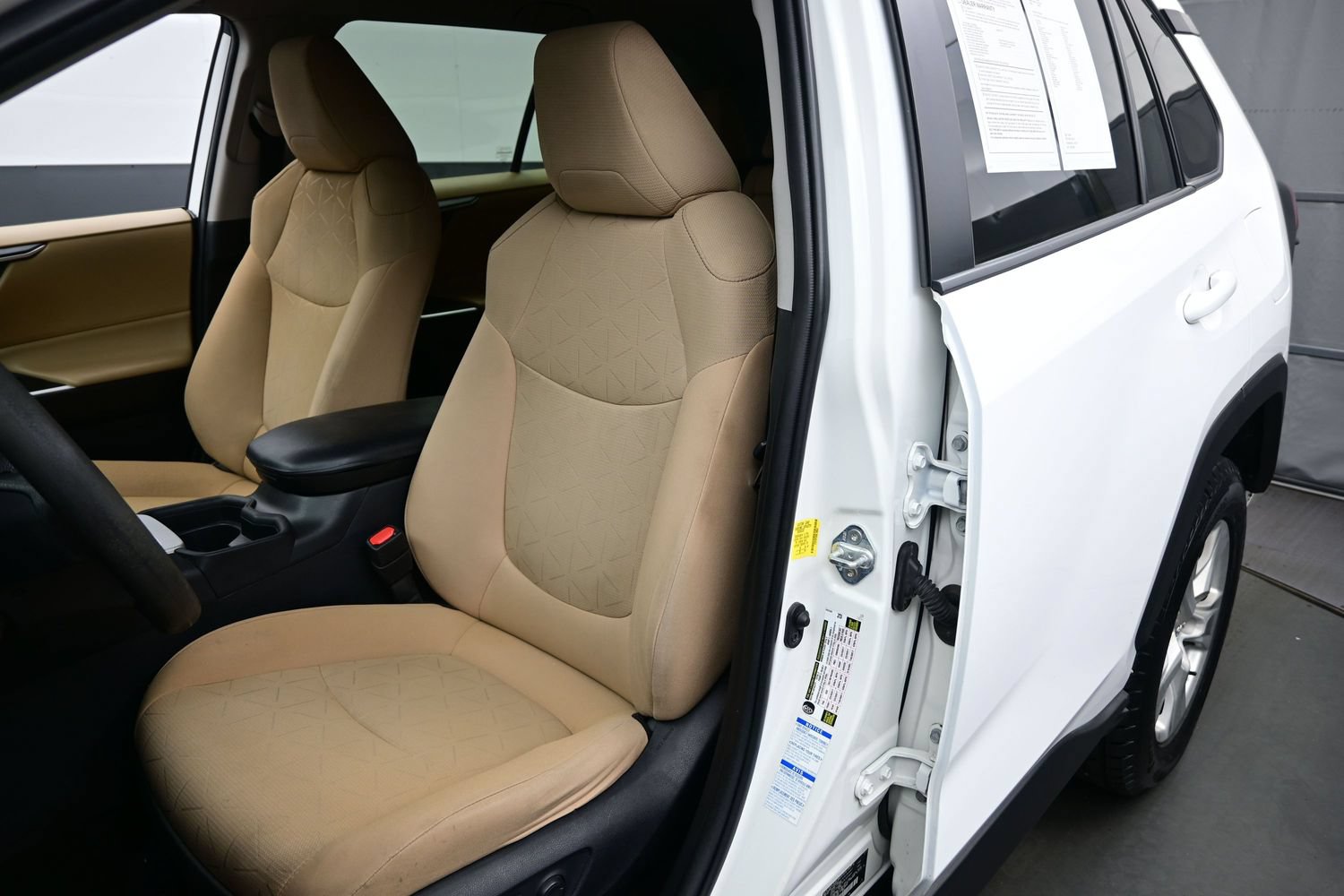 Used 2021 Toyota RAV4 XLE AWD/4WD image 11