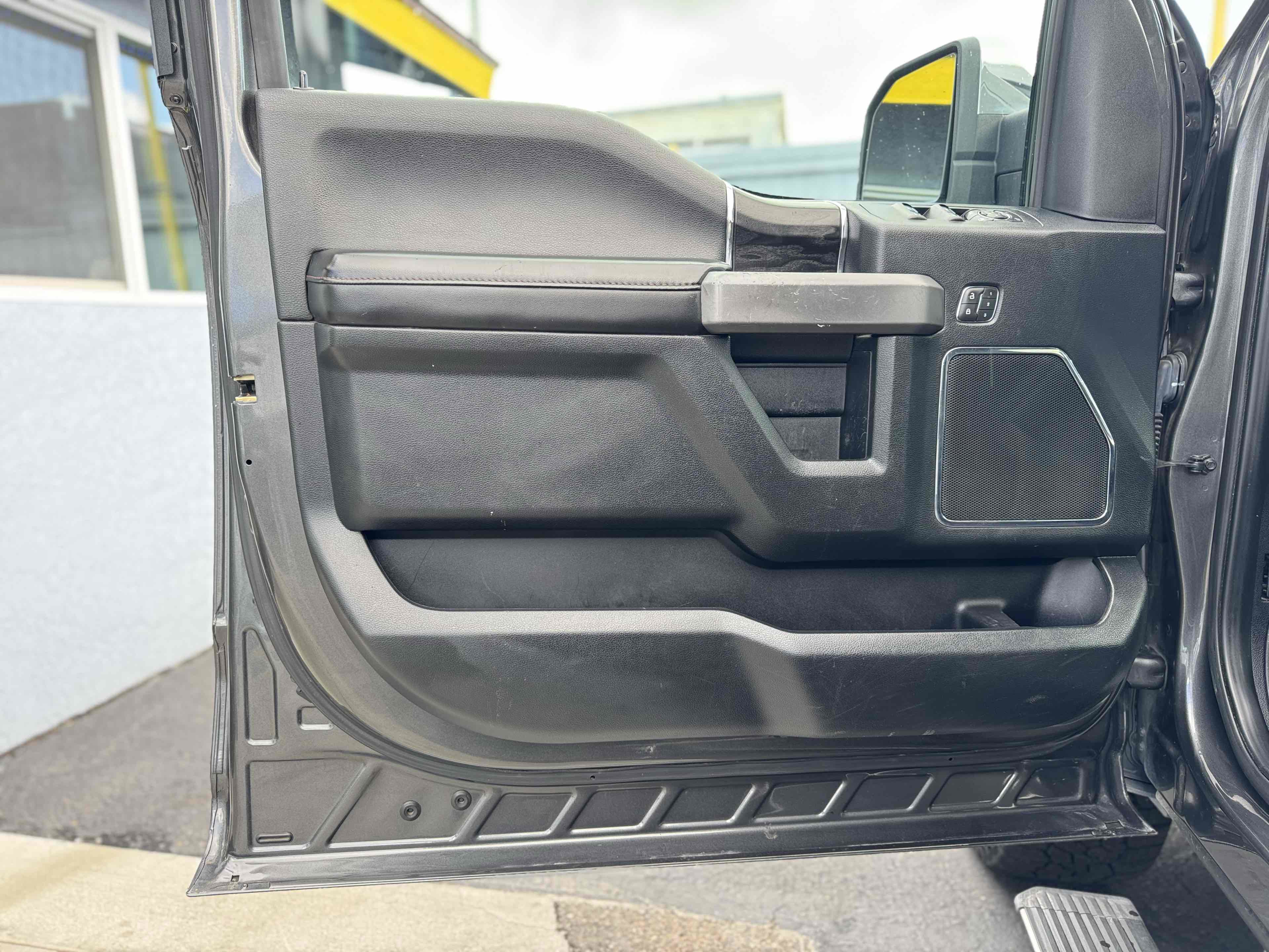 Used 2019 Ford F150 Platinum AWD/4WD image 36