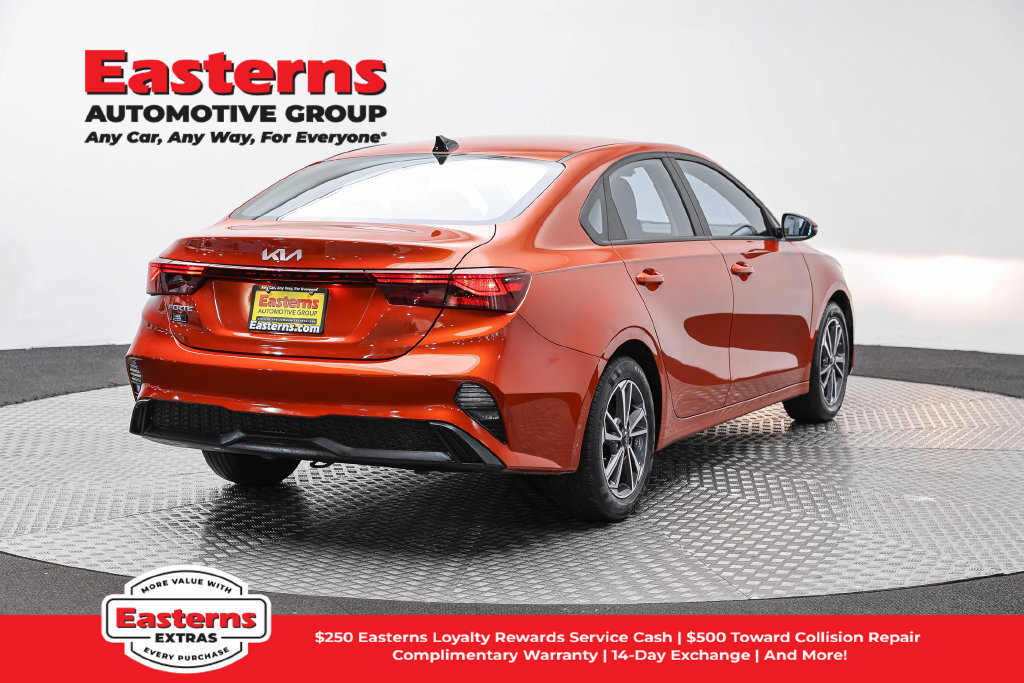 Used 2023 Kia Forte LXS w/ LXS Technology Package FWD image 5