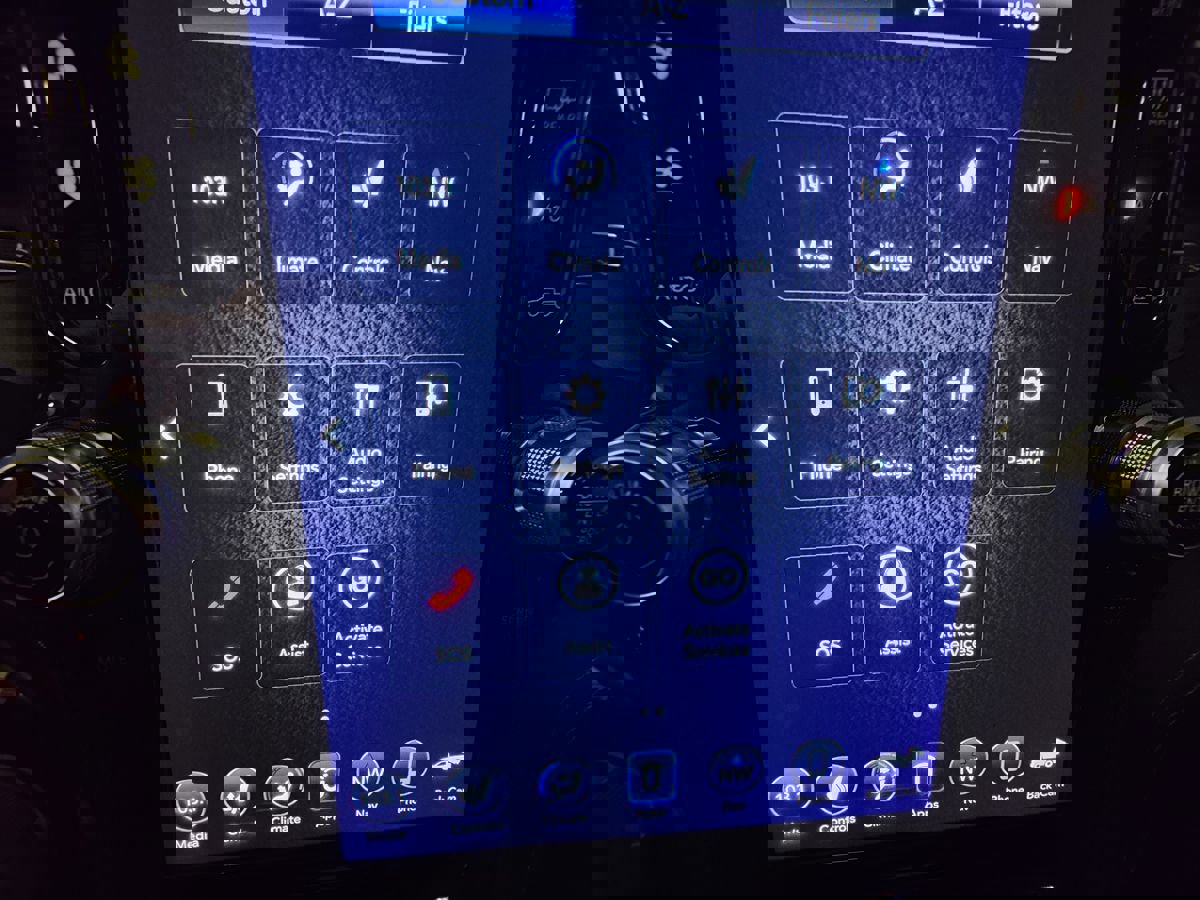 Used 2019 RAM 1500 Limited image 42