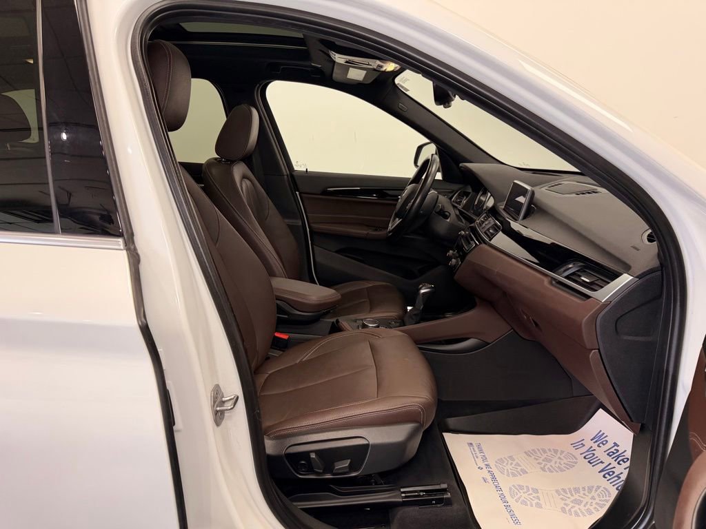 Used 2018 BMW X1 xDrive28i w/ Premium Package AWD/4WD image 10