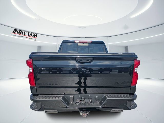 Used 2025 Chevrolet Silverado 1500 High Country w/ Midnight Edition AWD/4WD image 4