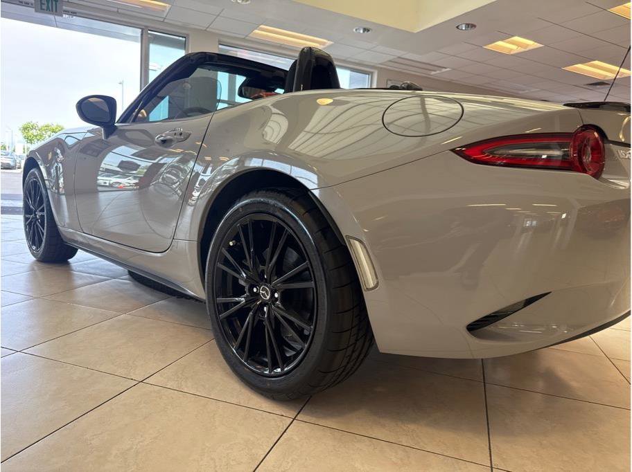 Used 2024 MAZDA MX-5 Miata Club RWD image 22