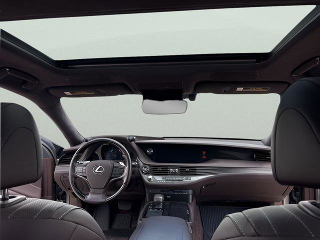Used 2018 Lexus LS 500 w/ Interior Upgrade Package image 31