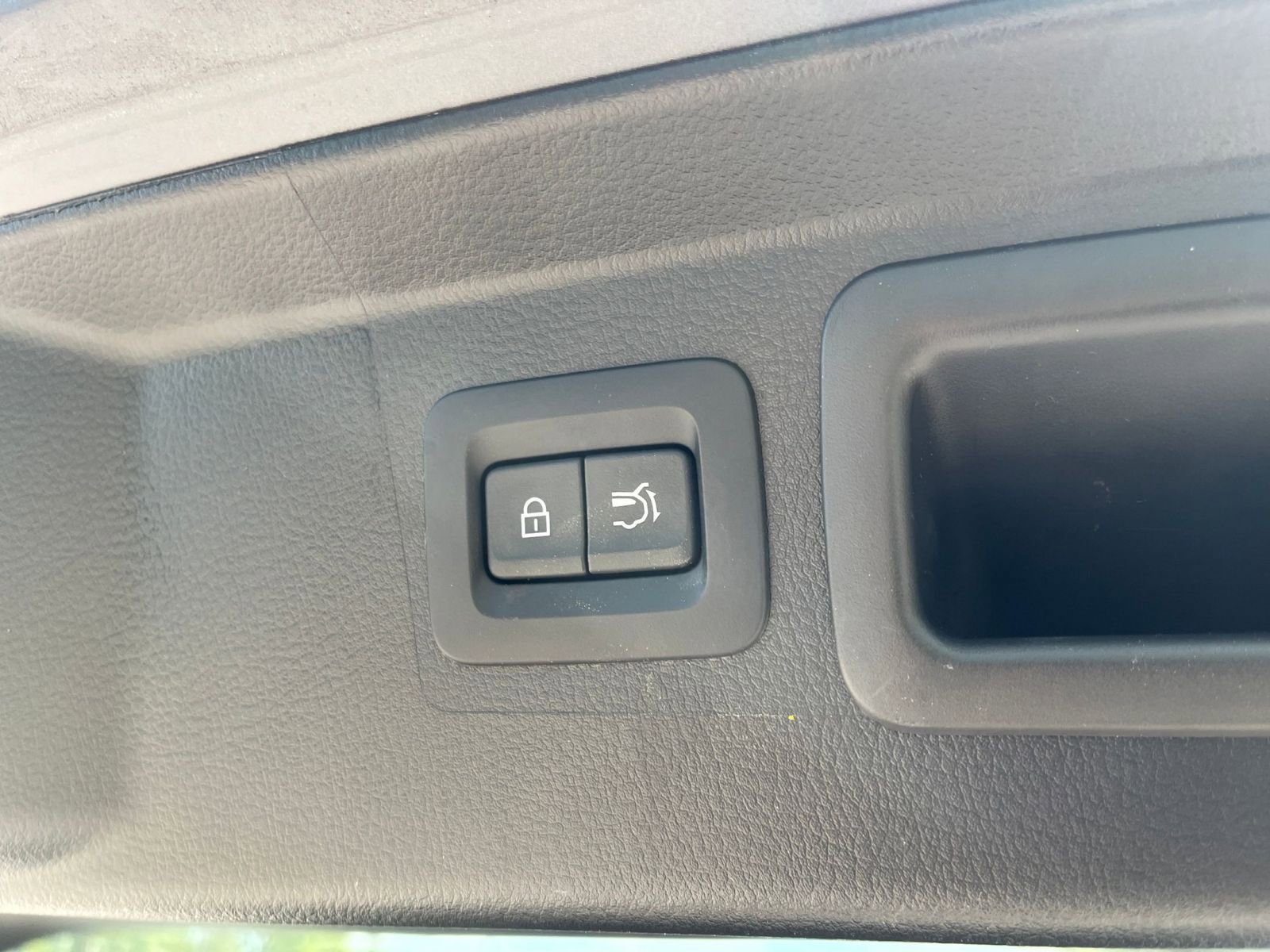 Used 2025 MAZDA CX-50 2.5 Hybrid w/ Premium Plus Pkg AWD/4WD image 23