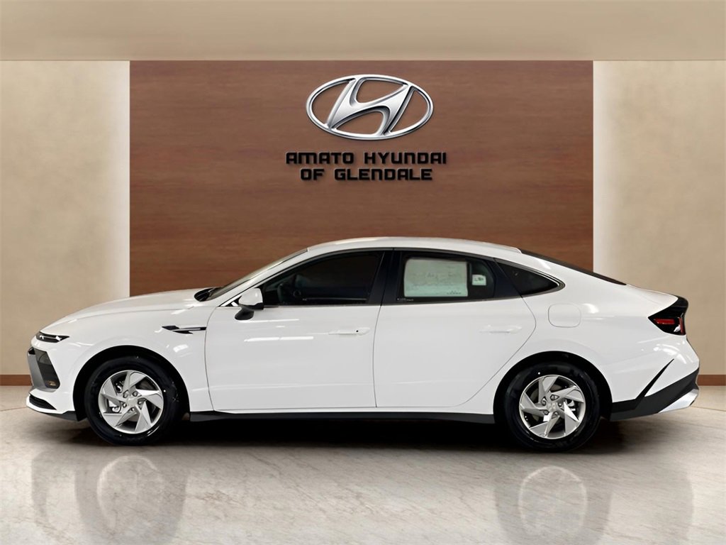 Used 2025 Hyundai Sonata SE image 3