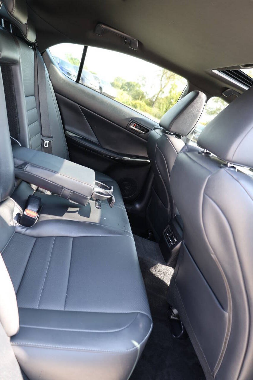 Used 2024 Lexus IS 500 RWD image 16