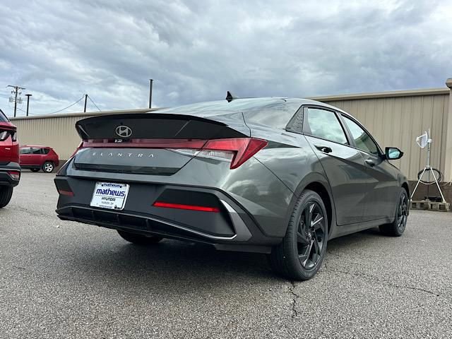 New 2026 Hyundai Elantra Sport image 4