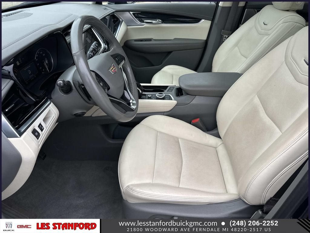 Certified 2025 Cadillac XT6 Premium Luxury AWD/4WD image 22