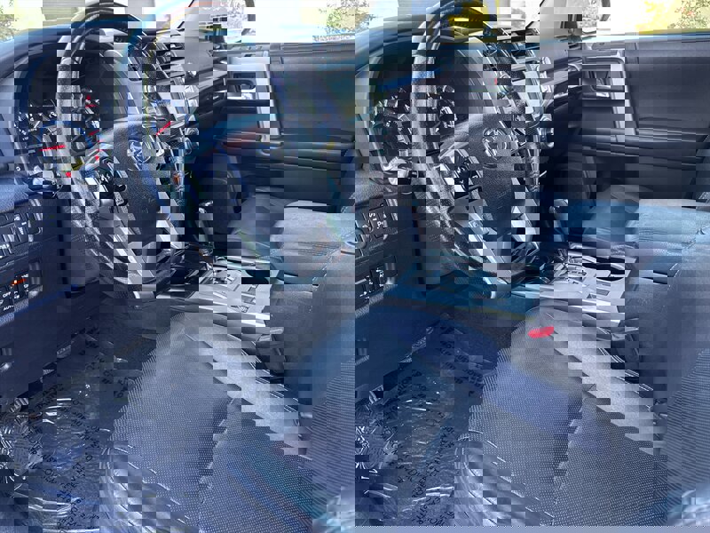 Used 2015 Toyota 4Runner Limited image 10