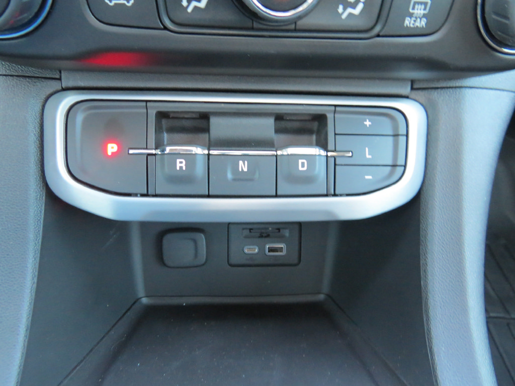 Certified 2023 GMC Acadia SLE w/ Driver Convenience Package FWD image 25
