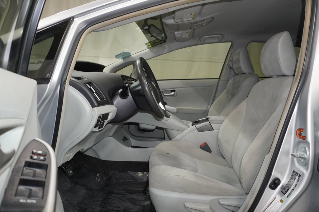 Used 2015 Toyota Prius Two FWD image 11