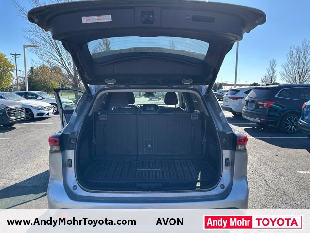 Used 2020 Toyota Highlander LE AWD/4WD image 26