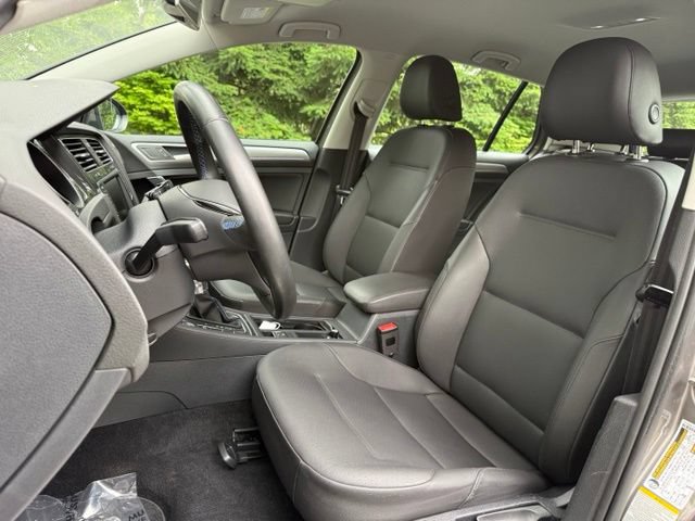 Used 2016 Volkswagen e-Golf SEL Premium FWD image 9